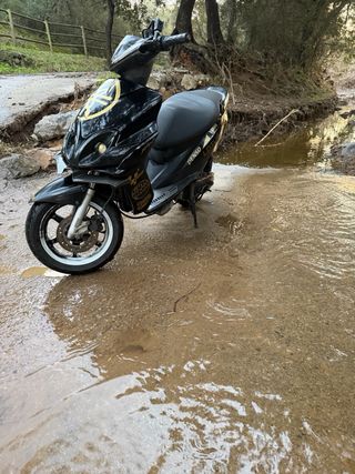 Yamaha Jog RR Scooter Negra