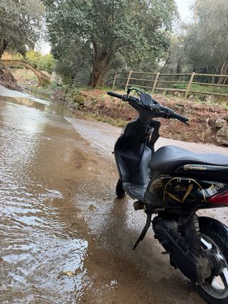 Yamaha Jog RR Scooter Negra