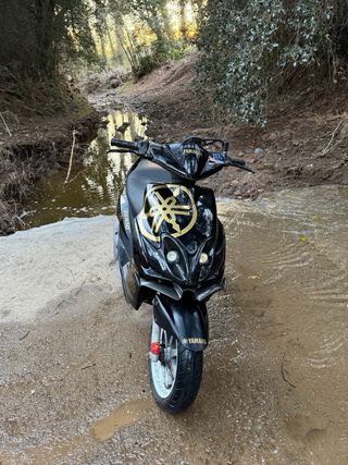 Yamaha Jog RR Scooter Negra