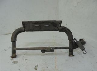 Caballete sym joymax 125 gts . 28984