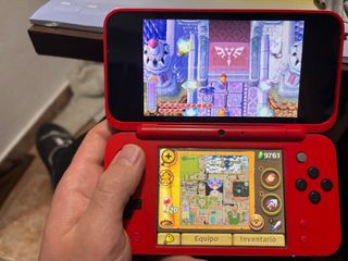 Nintendo 2DS XL Roja y Blanca