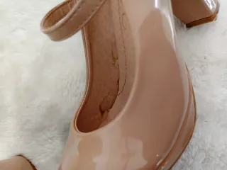 Zapatos charol Mary Jane beige T.37