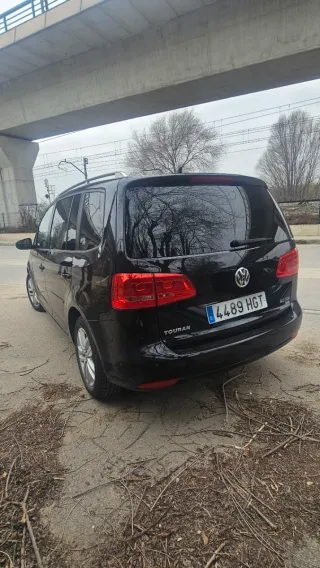 Volkswagen Touran 2011