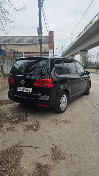 Volkswagen Touran 2011