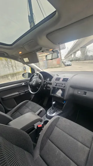 Volkswagen Touran 2011