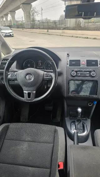 Volkswagen Touran 2011