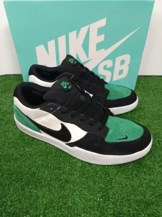 Zapatillas Nike SB Negras y Verdes