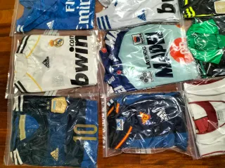 Camiseta de fútbol Adidas Azul y Blanca