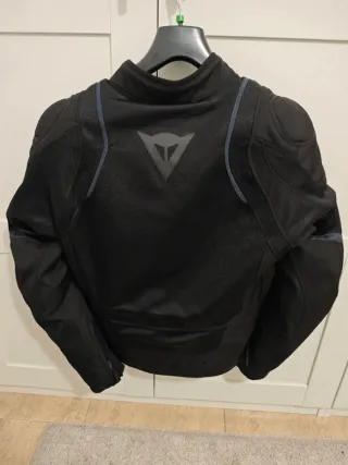 Chaqueta de moto Dainese negra Talla 46