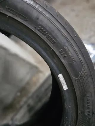 Neumático Goodyear 225/45/17