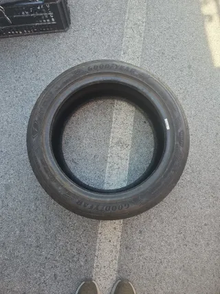 Neumático Goodyear 225/45/17