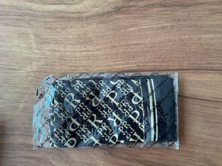 Nuovo foulard Punto Roma marrone e dorato