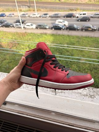 Air Jordan 1 Mid Rojo/Negro Talla 41 (Negociables)