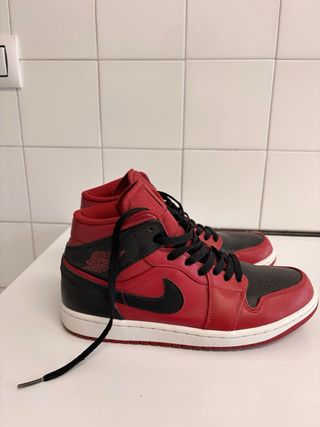 Air Jordan 1 Mid Rojo/Negro Talla 41 (Negociables)