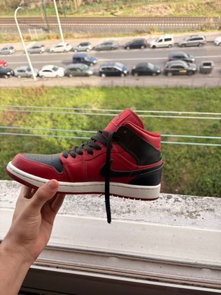 Air Jordan 1 Mid Rojo/Negro Talla 41 (Negociables)