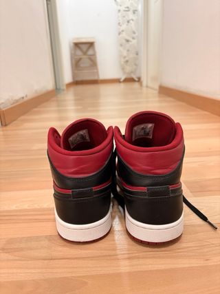 Air Jordan 1 Mid Rojo/Negro Talla 41 (Negociables)