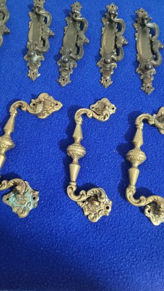 Lote de tiradores y herrajes vintage