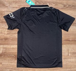 Camiseta Manchester City Talla M Negra y plata.