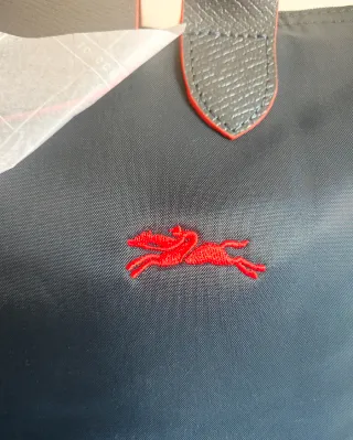 Le Pliage tamaño grande hombro. Color azul oscuro.