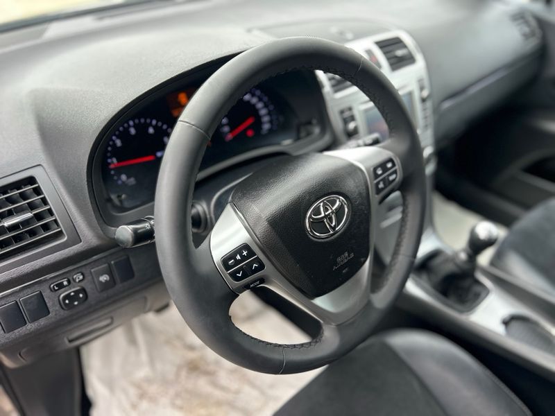 Toyota Avensis 120D Comfort 2015, foto 14
