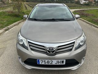 Toyota Avensis 2015