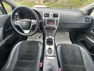 Toyota Avensis 2015