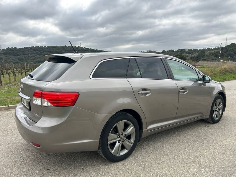 Toyota Avensis 120D Comfort 2015, foto 3