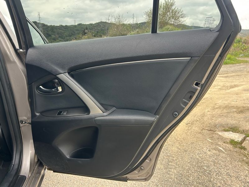 Toyota Avensis 120D Comfort 2015, foto 17