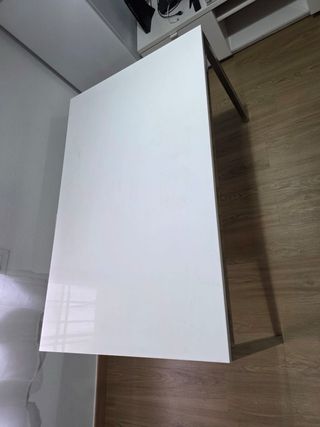 Mesa de comedor moderna cristal y metal