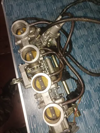 Inyección honda cbr600f f4i pc35 2002.