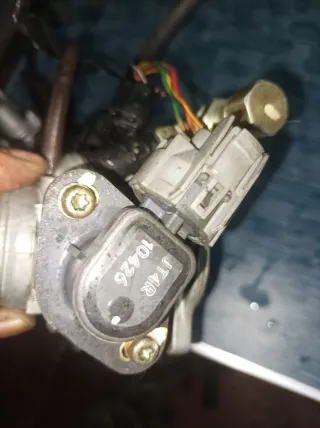 Inyección honda cbr600f f4i pc35 2002.