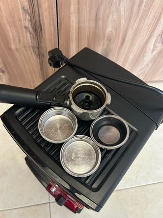 Cafetera Oster PrimaLatte Roja