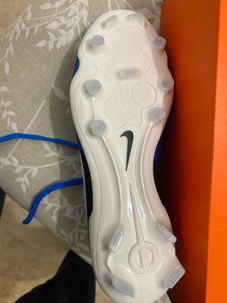 Bota de fútbol Nike Tiempo Pro