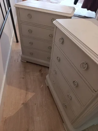 2 Mesillas de noche de madera