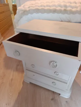 2 Mesillas de noche de madera