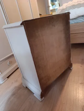 2 Mesillas de noche de madera