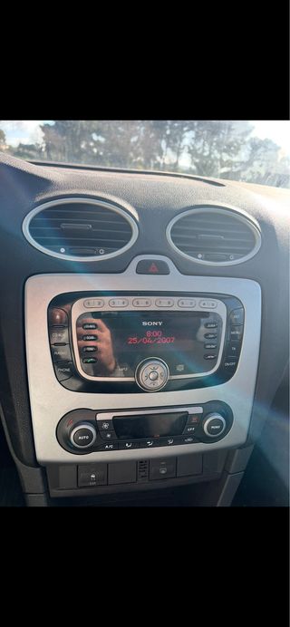 Radio y Mando A/C original Ford Focus 2007