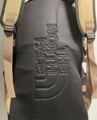 Mochila The North Face Beige y Negra