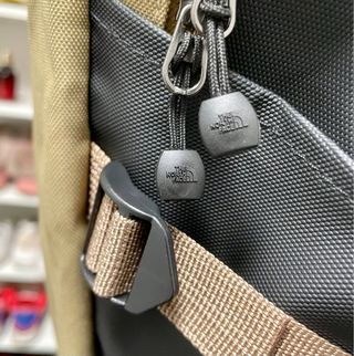 Mochila The North Face Beige y Negra