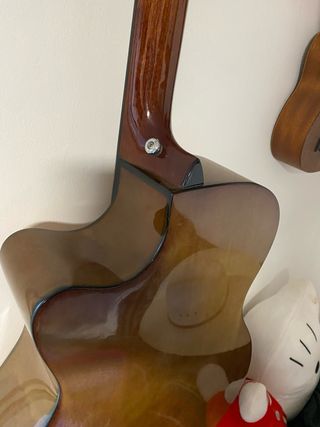 Guitarra Electroacústica Crafter con EQ