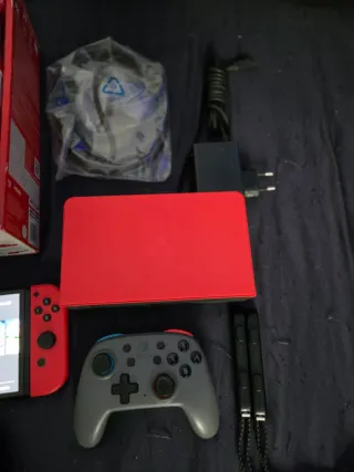 Nintendo Switch OLED Edizione Mario Rosso