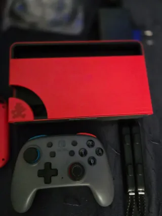 Nintendo Switch OLED Edizione Mario Rosso