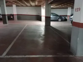 Plaza de garaje de 18 m en Avenida Blas Infante