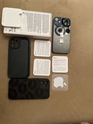 iPhone 12 mini Negro en Caja