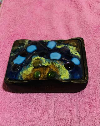 PAREJA DE JOYEROS DE MADERA DECORADOS