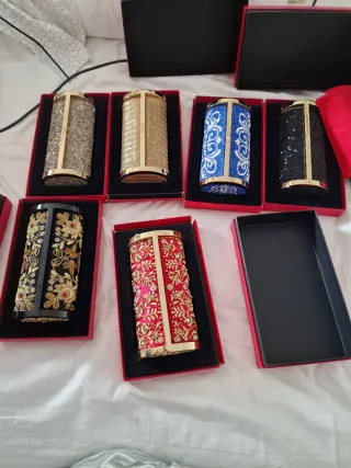 Bolsos de mano Carolina Herrera dorados y rojos