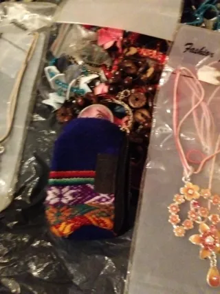 Lote de bisutería hecha a mano