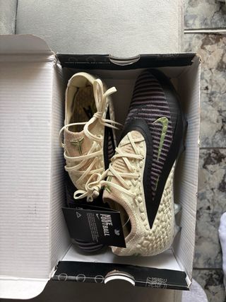 Nike Phantom Black Mamba Beige/Multicolor