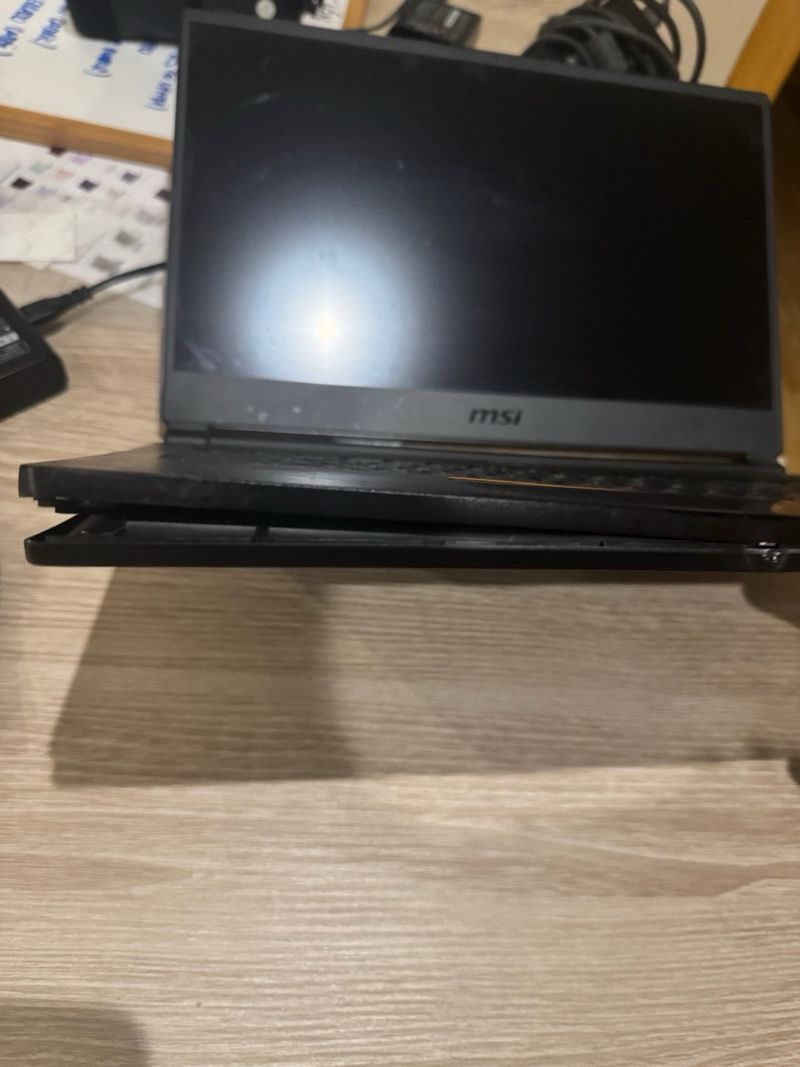 Portátil MSI para piezas/arreglar afbeelding 3