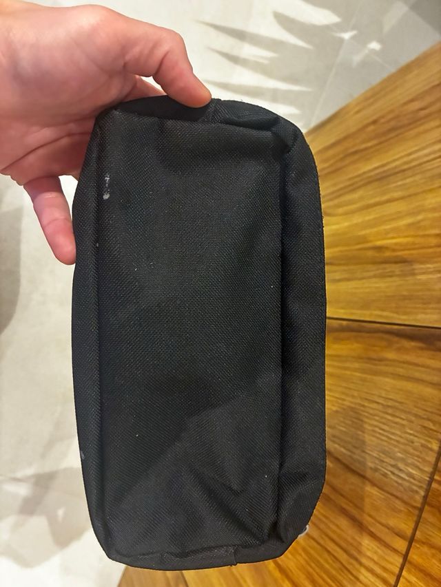 Mochila, bandolera y estuche delfín